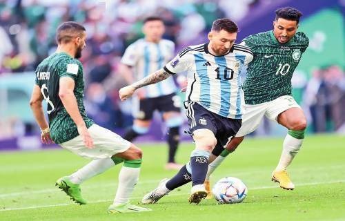 SEGA 公布炫目的多人射击游戏《HYENAS》